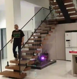 پله معلق