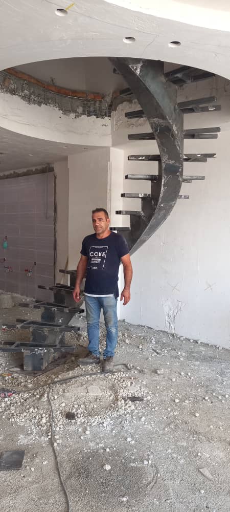 پله گرد تک شاسی