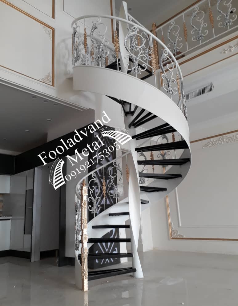 پله حول محور